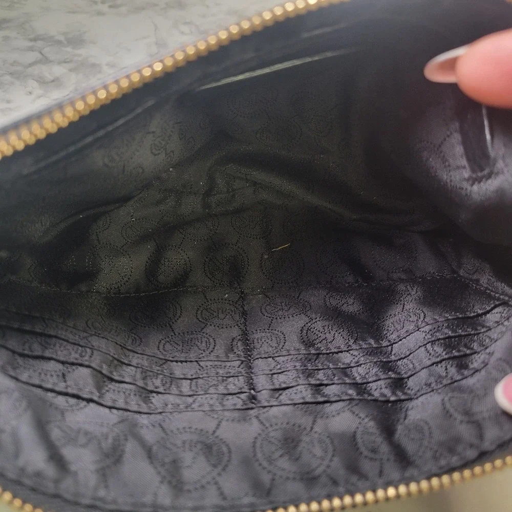 Michael Kors‎ Black Pebbled Leather Crossbody Bag Gold Hardware Front Zip Pocket